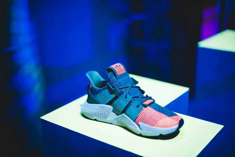 Neon Runner